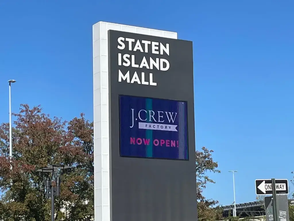 Staten Island Mall: Shopping, Dining, And Family Activities